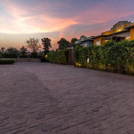 Downtown Resorts Nh8 Dhāruhera Dış mekan fotoğraf